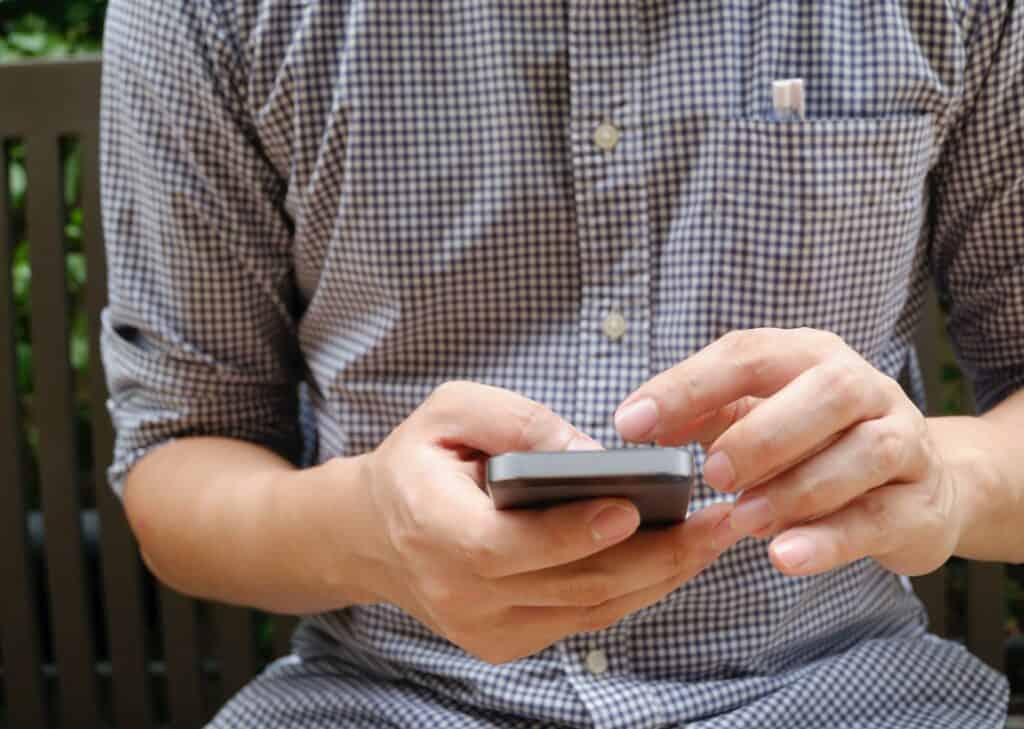 Antena de celular aumenta o risco de câncer? O que se sabe 2 Antena de celular e discussão sobre radiofrequência